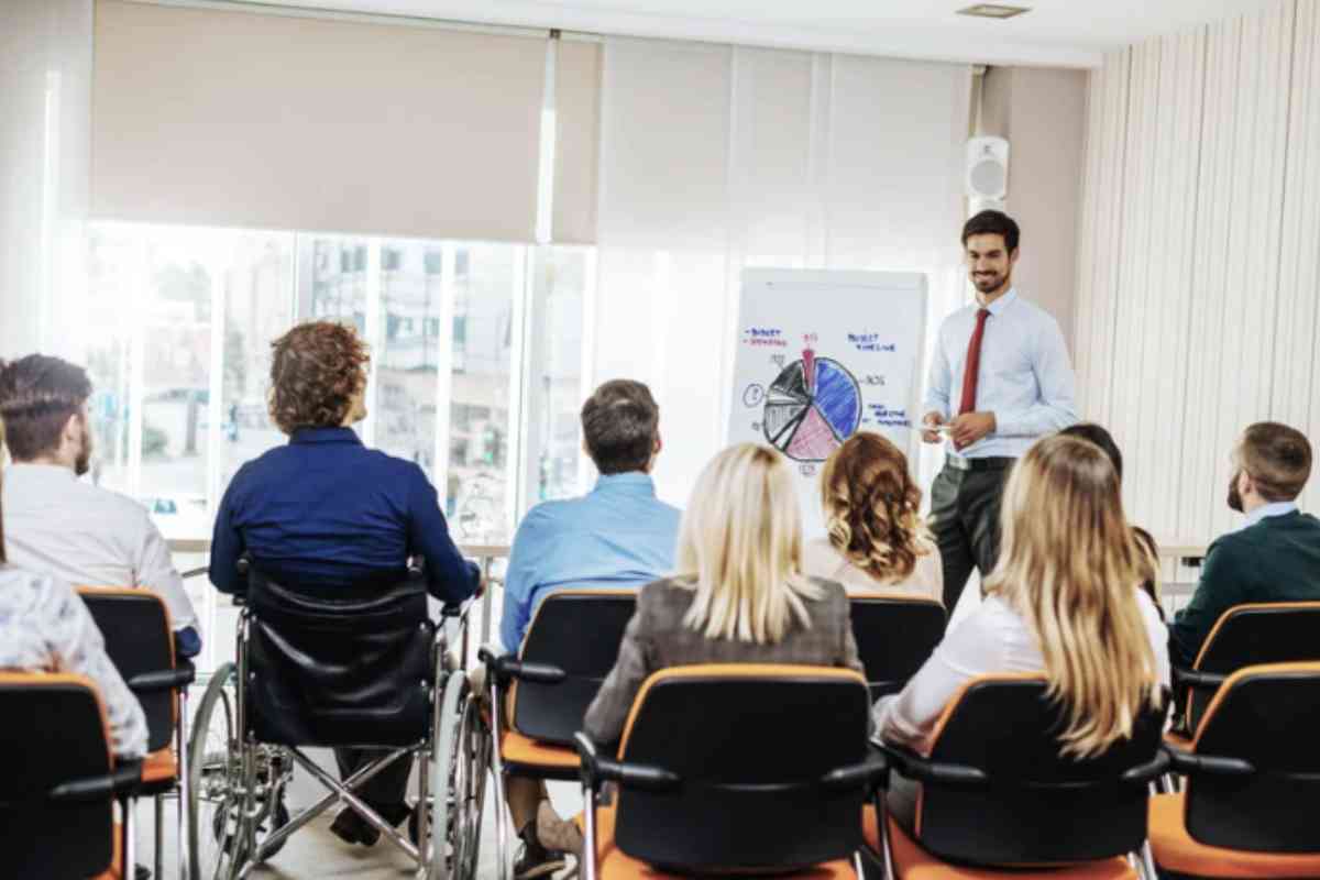 Questa iniziativa si configura come un investimento strategico nel capitale umano, offrendo l’opportunità di acquisire competenze linguistiche