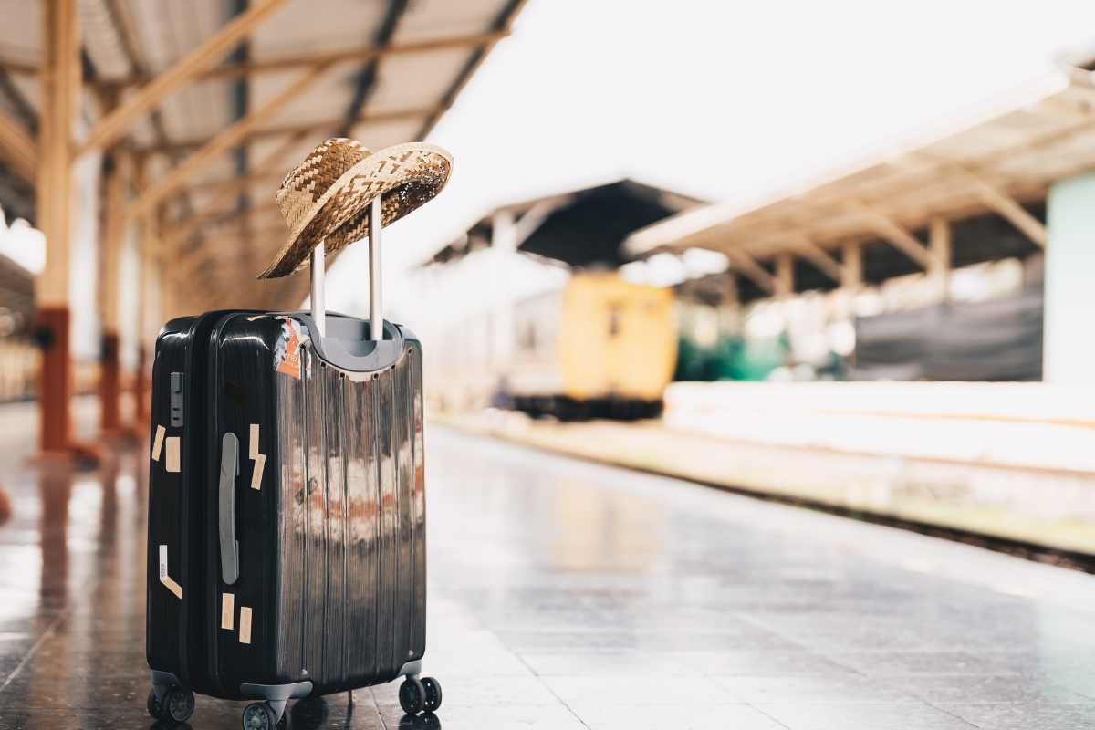 contro caro voli viaggia in treno