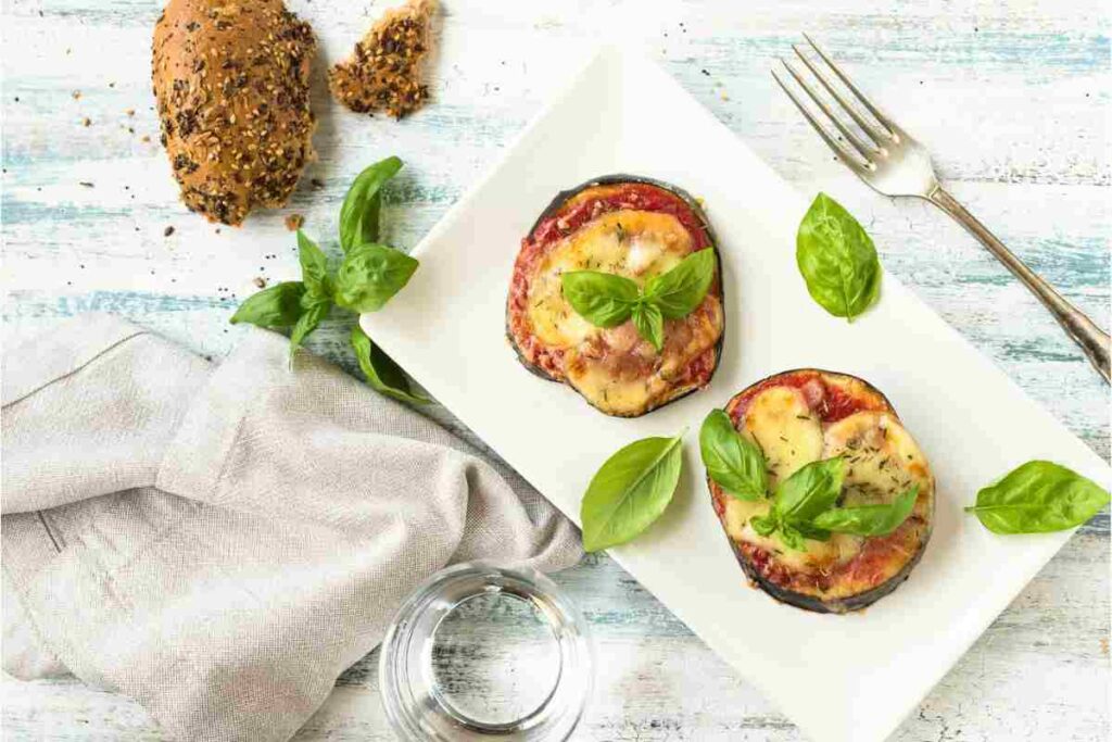 Come preparare le pizzette di melanzana