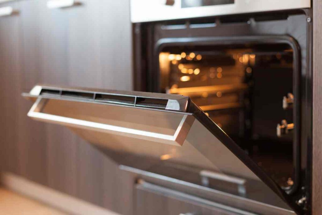Pulire il forno con prodotti naturali